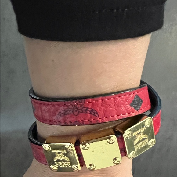 MCM Authentic Red Double Wrap Leather Bracelet - Picture 13 of 13